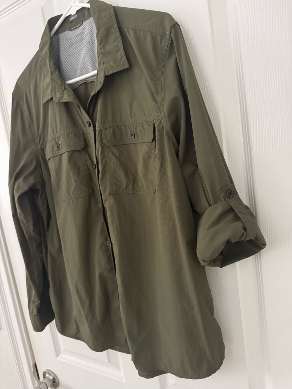 Eddie Bauer Olive Green Women's Button-Down Travel Shirt Size L - Picture 2 of 10